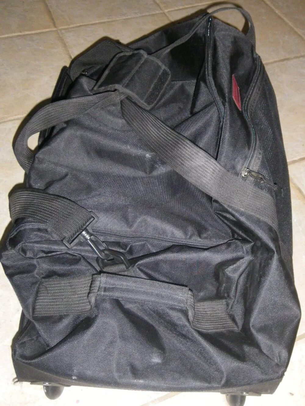 Large Rolling Heavy Duffle Travel Bag Northwest Trails Westpoint Adventure Gear